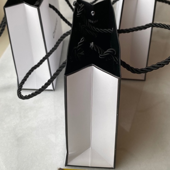 2 x Chanel Mini Paper Shopping Bags - Picture 3 of 5